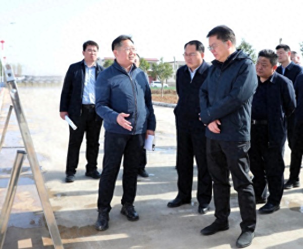 辉县市委书记李继游带队实地调研城市建设工作