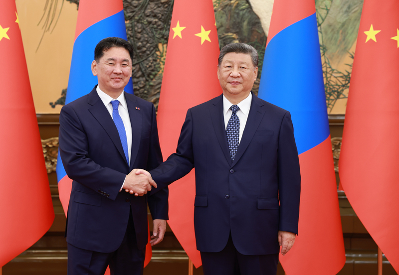 习近平会见蒙古国总统呼日勒苏赫