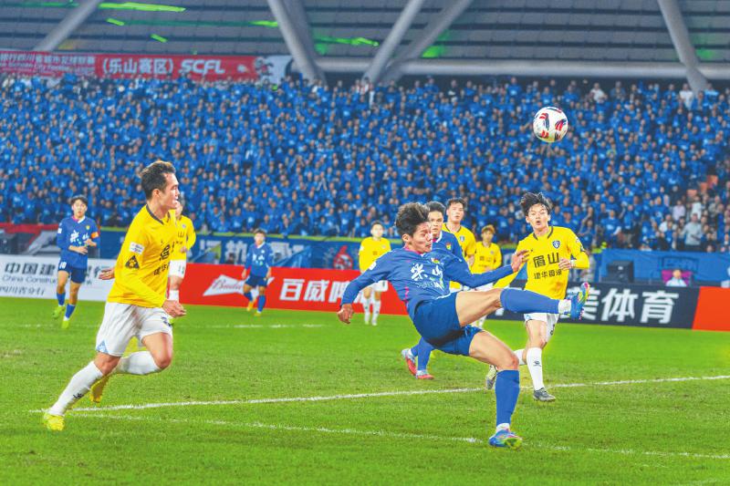 守护“川超”体验感 培育消费新场景「相关图片」