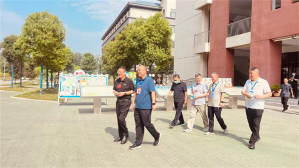 社旗县人大常委会调研组莅临社旗县第二完全学校督导检查校园食品安全工作