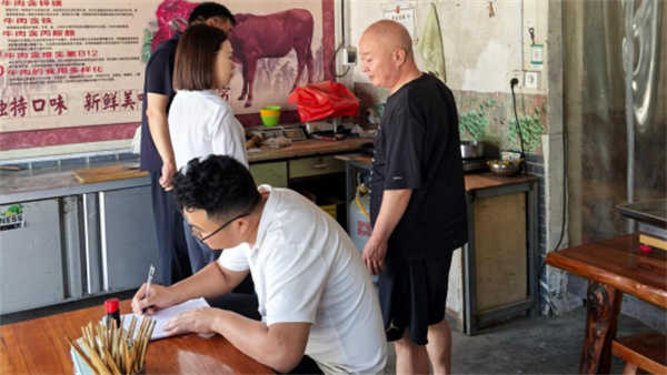 南召县白土岗镇:拧紧燃气“安全阀” 防患于未“燃”