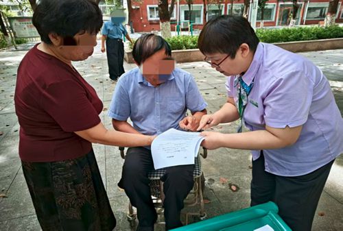 温情服务解民忧，金融温度暖人心
