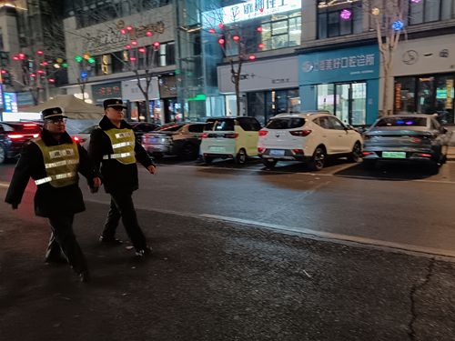 秋夜安民心舒,郑州市上街区峡窝镇巡防队守护平安不松懈