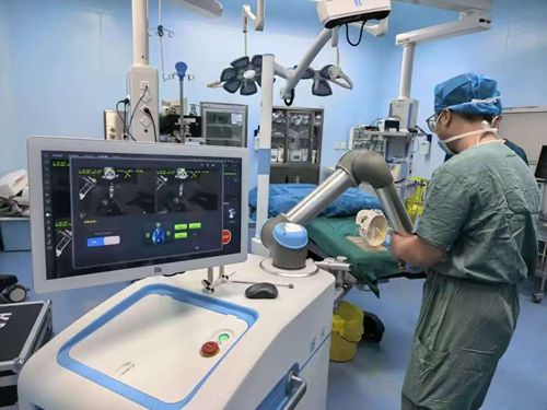 0.5公分切口！郑州市第十五人民医院导航机器人挽救脑出血患者