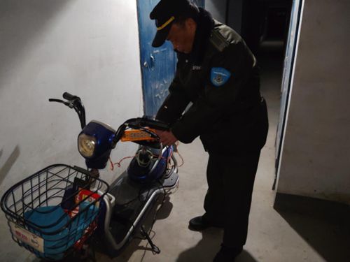 郑州市上街区工业路巡防中队以行动筑牢冬季安全防线