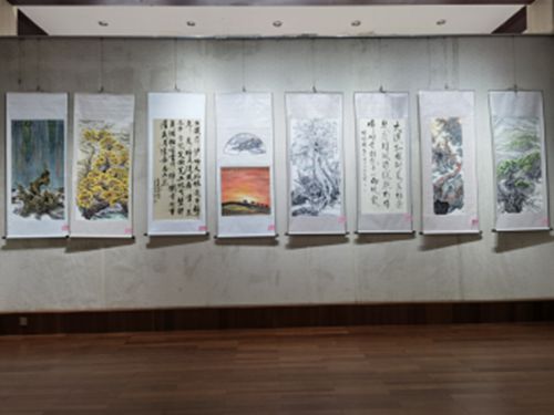 荥阳市《胡杨魂 丝路情》迎新春书画作品展开幕