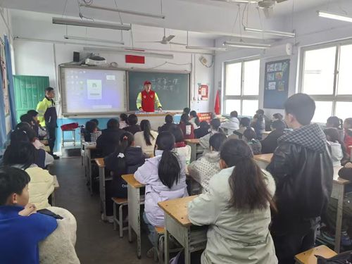 铁路安全进校园 警校携手护成长