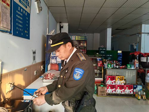 郑州市上街巡防，为民解忧愁，细心维修获好赞