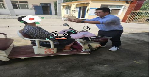 金融服务暖民心 上门解忧显担当