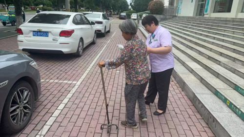 服务“零距离” 真情暖人心